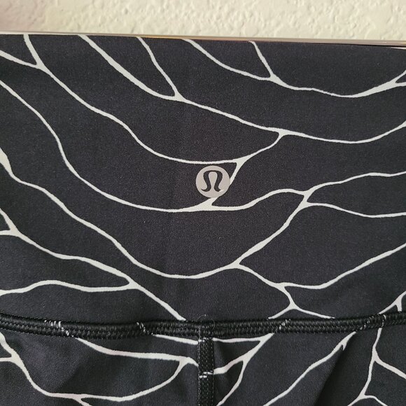 Lululemon US Size 0 Wunder Under Hi-Rise Tight Full-On Luxtreme Radiate Rose - Picture 4 of 10